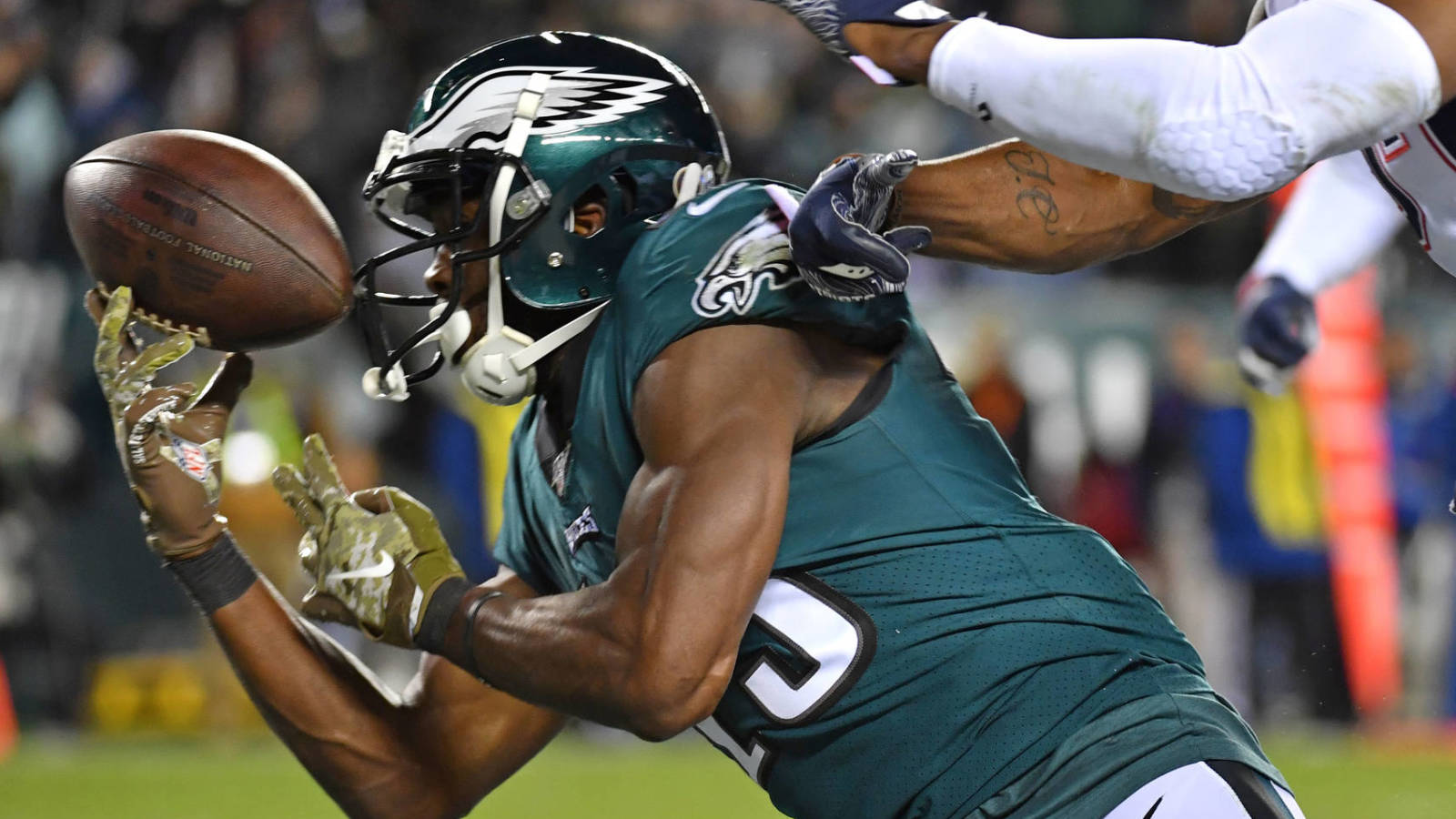 Nelson Agholor Gets The Memes For Tough Drop In Eagles Loss To Patriots Yardbarker