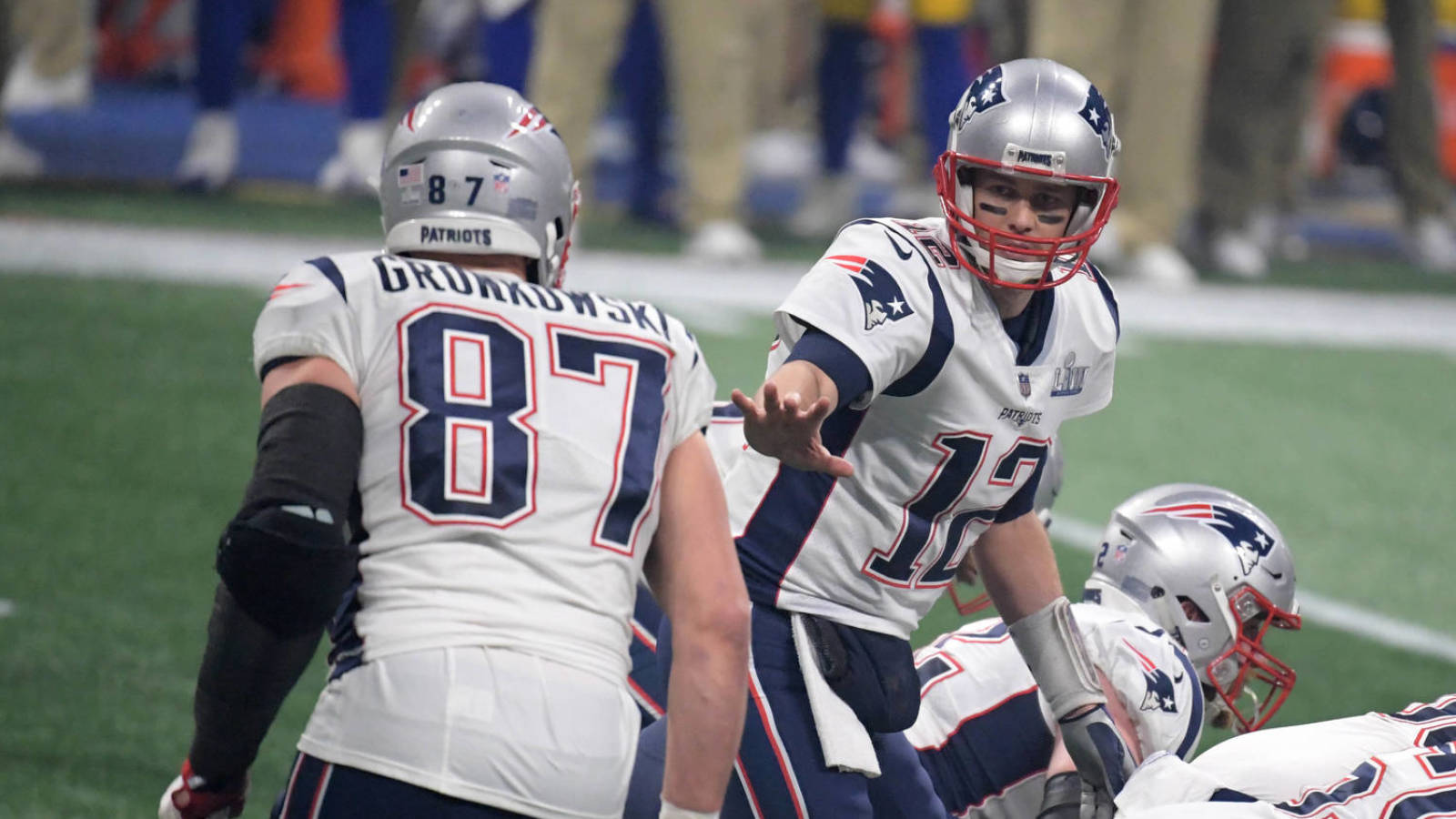 Twitter Reacts To Rob Gronkowski Joining Tom Brady With Tampa Bay Buccaneers Yardbarker