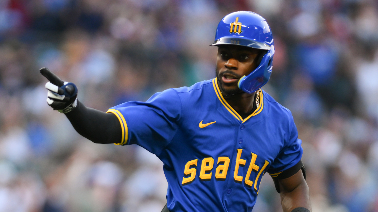 Mariners infielder to miss 4-5 months due to biceps surgery