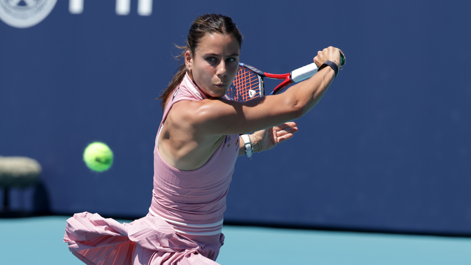 Emma Navarro marks Stuttgart Open debut with rampant win over Beatriz Haddad Maia, nine match losing streak for Brazilian