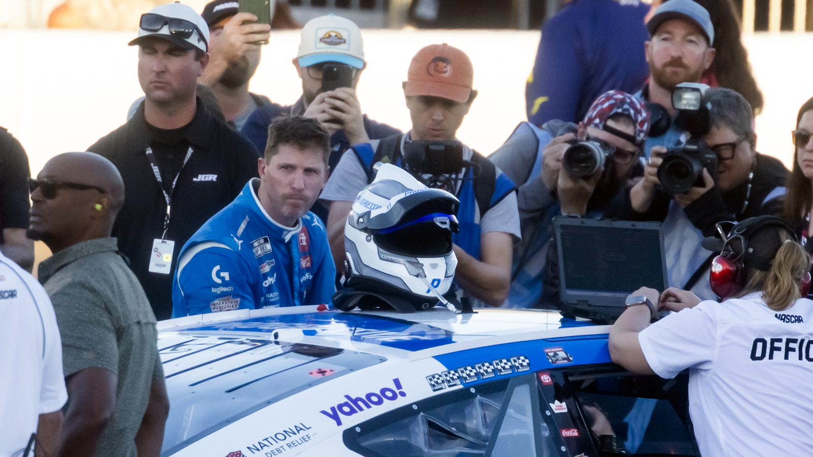 Jeff Burton on Denny Hamlin’s Phoenix Heartbreak: The 2 Laps That Changed Everything