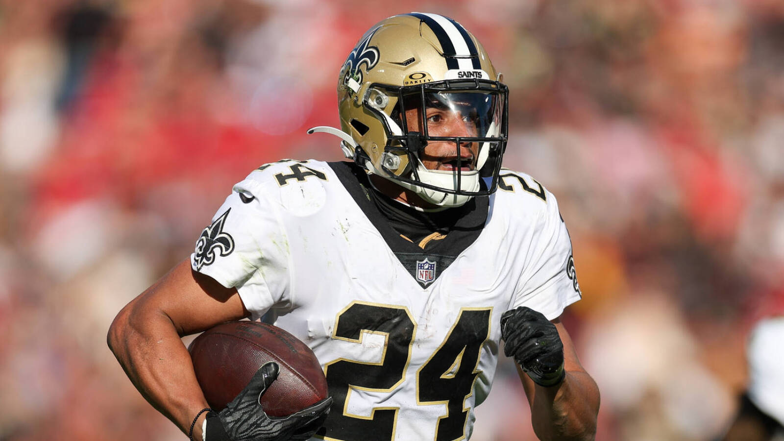 Saints re-sign former first-round pick