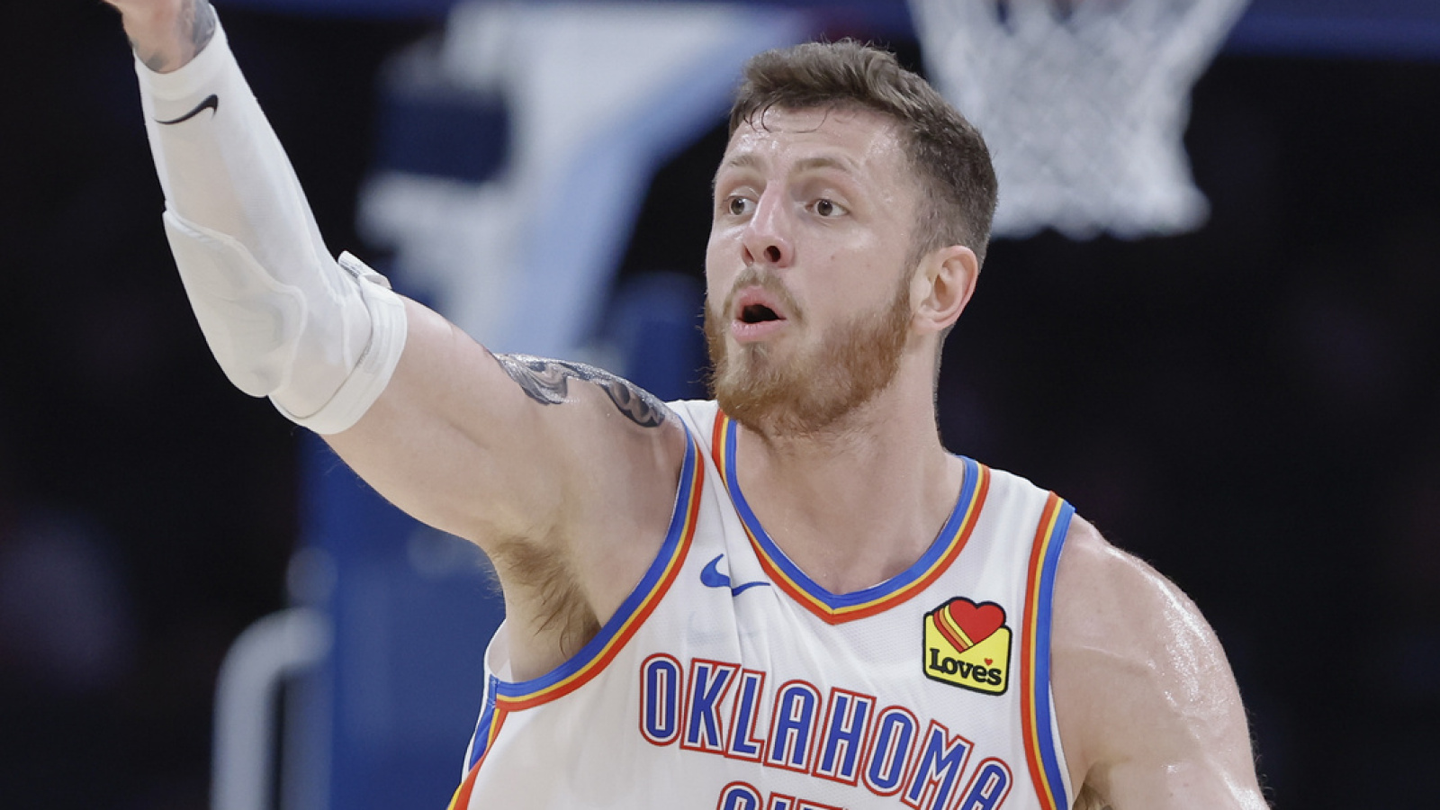 Thunder big man fractures left hand