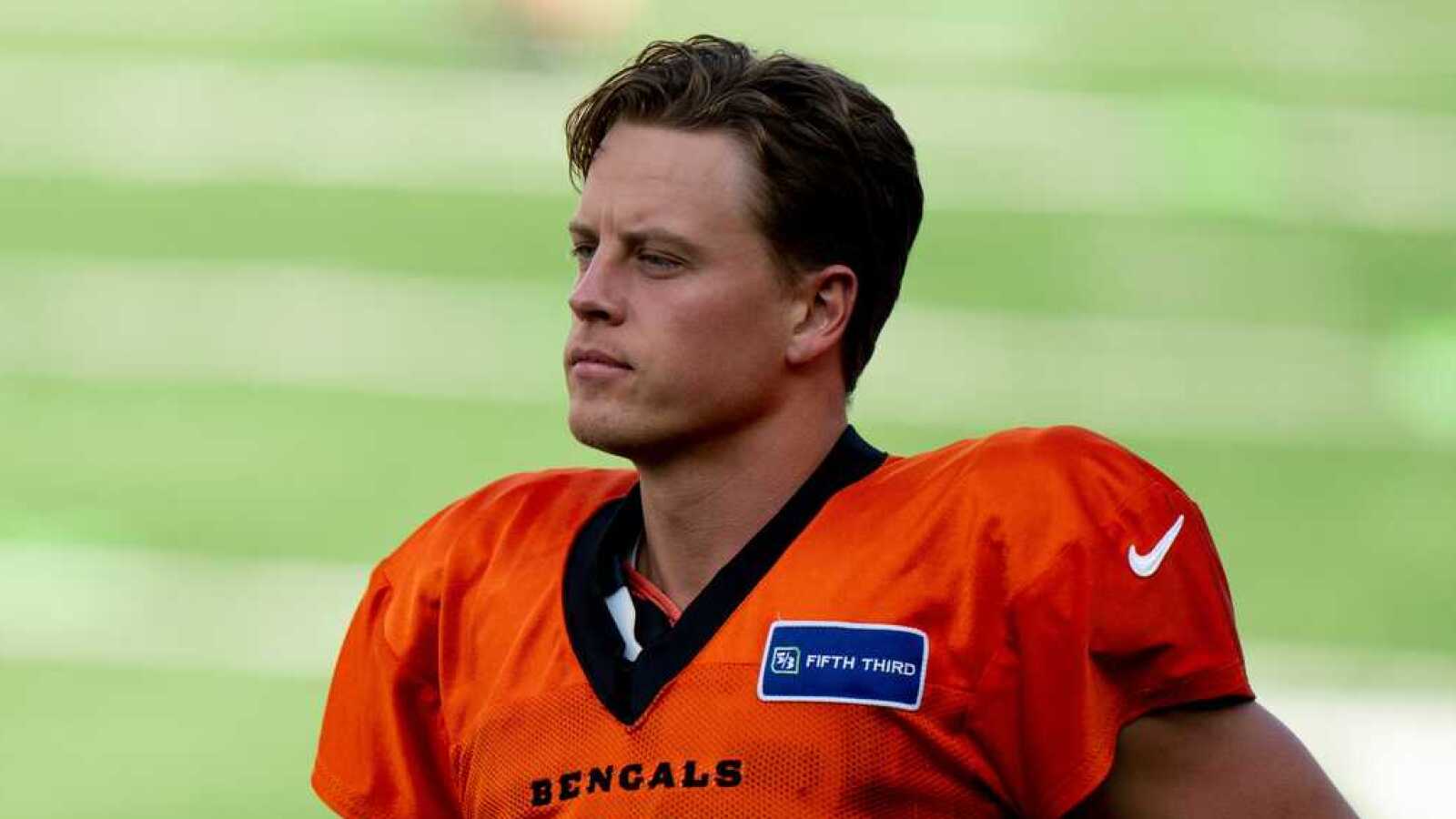 Bengals' Joe Burrow puts NFL on notice amid Trey Hendrickson contract standoff