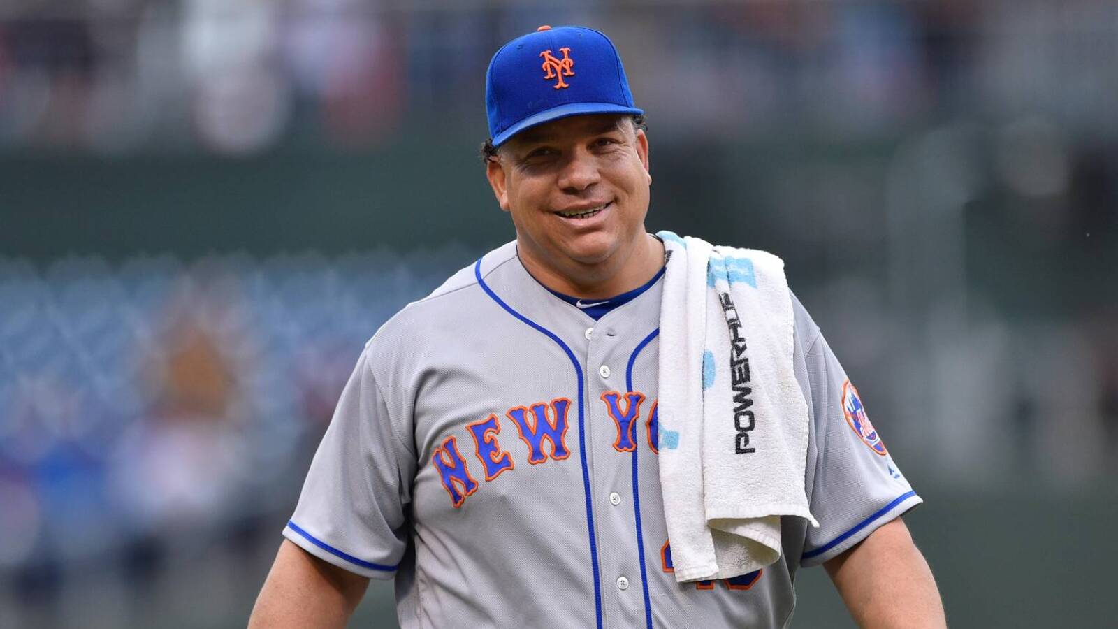 50-year-old former Cy Young Award winner to get official retirement ceremony
