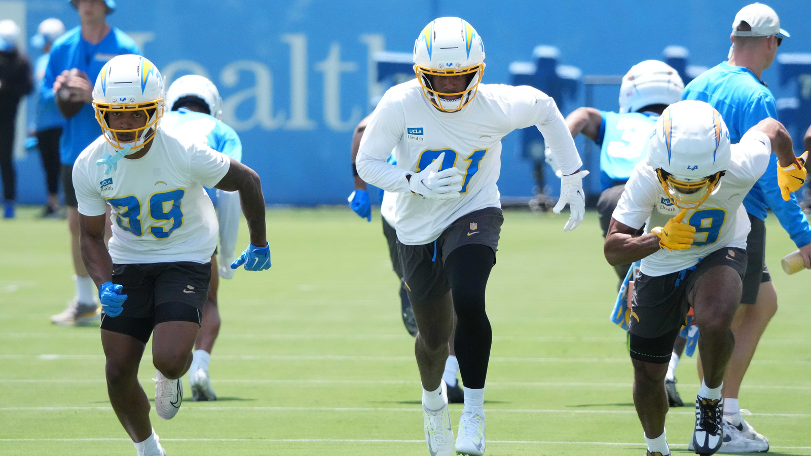 Crazy stat about Mike Williams goes viral after his retirement