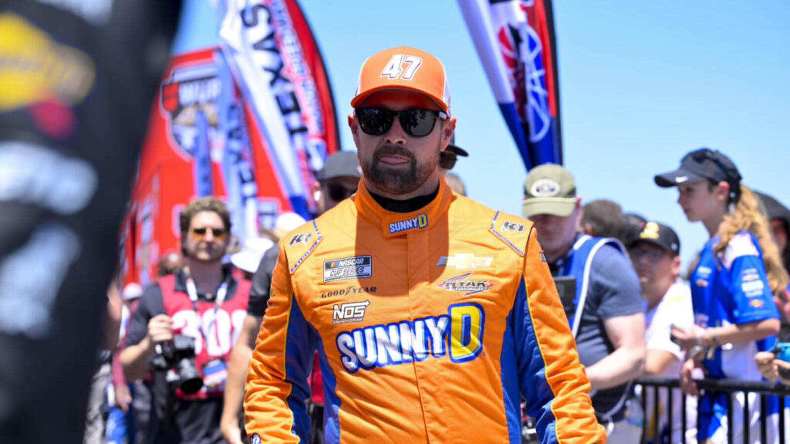 Ricky Stenhouse Jr. to Run Touching Kyle Busch Tribute Car