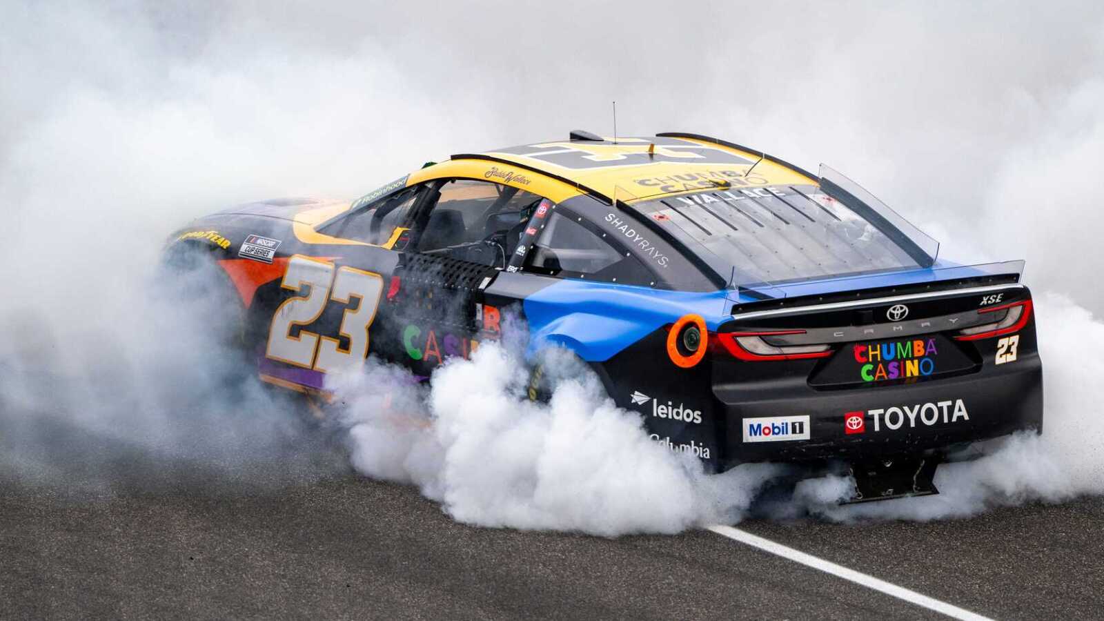 Bubba Wallace holds off Kyle Larson to win wild Brickyard 400