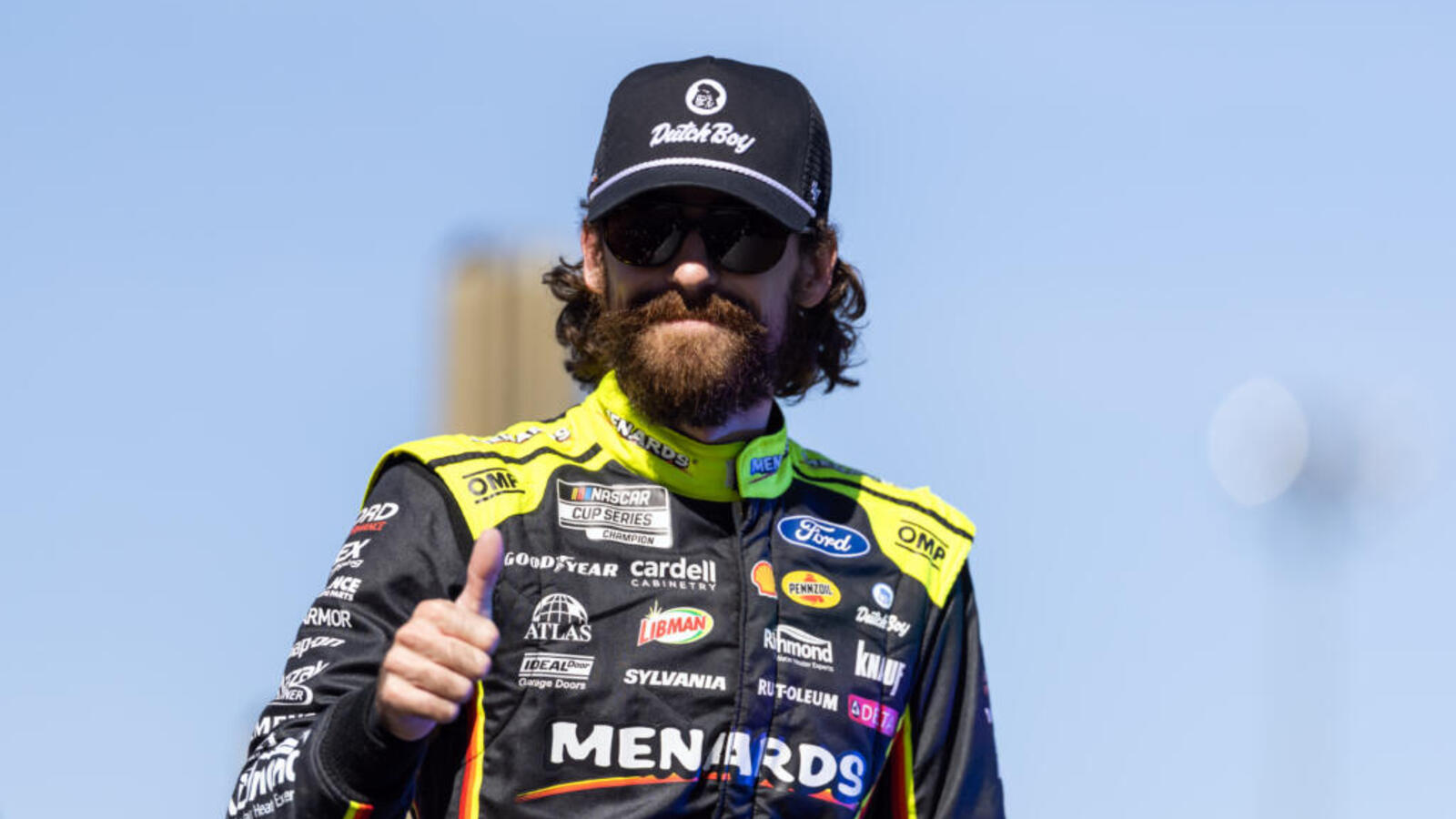 Ryan Blaney Closes the Points Gap at Martinsville Speedway