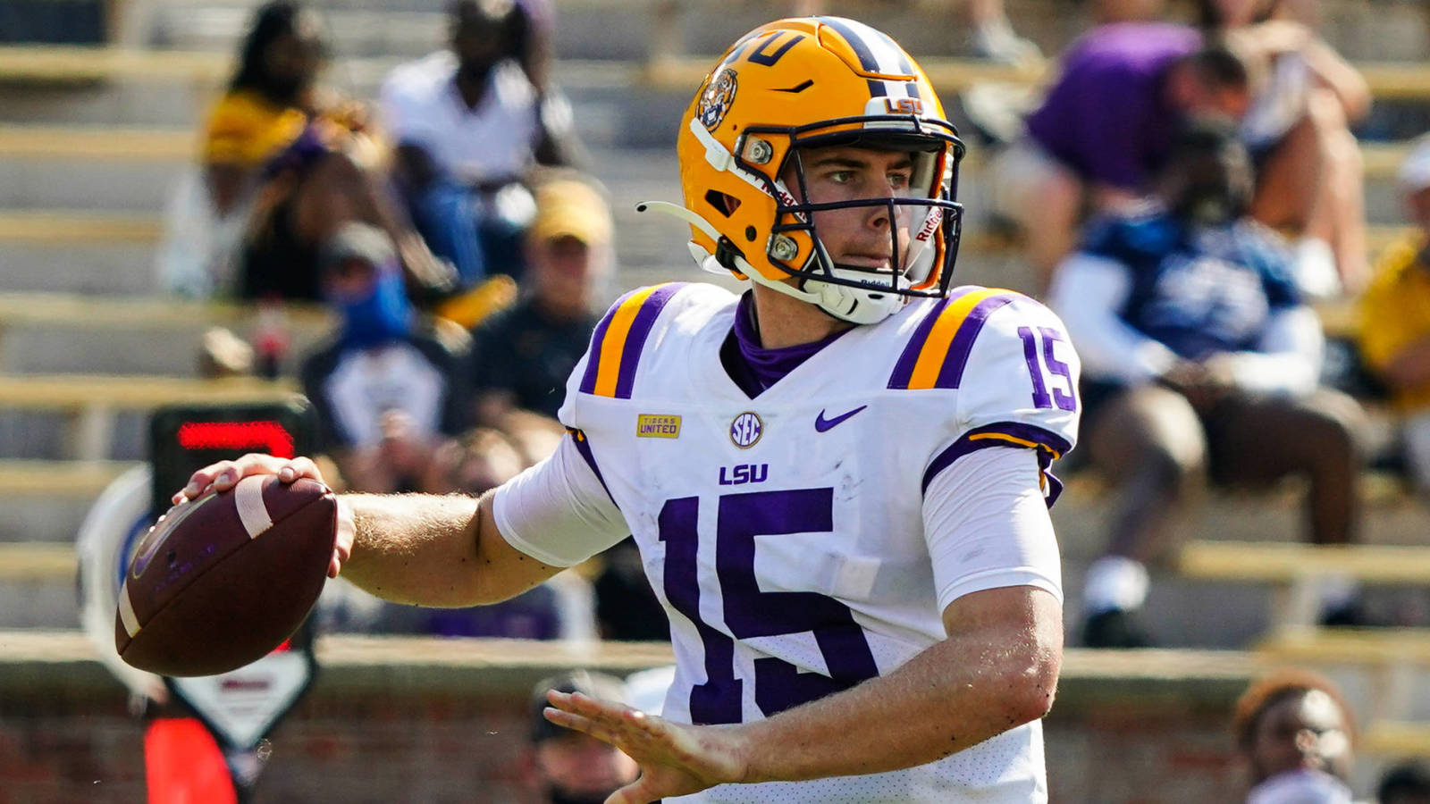 Lsu S Myles Brennan Suffered Arm Injury In Fishing Accident Yardbarker