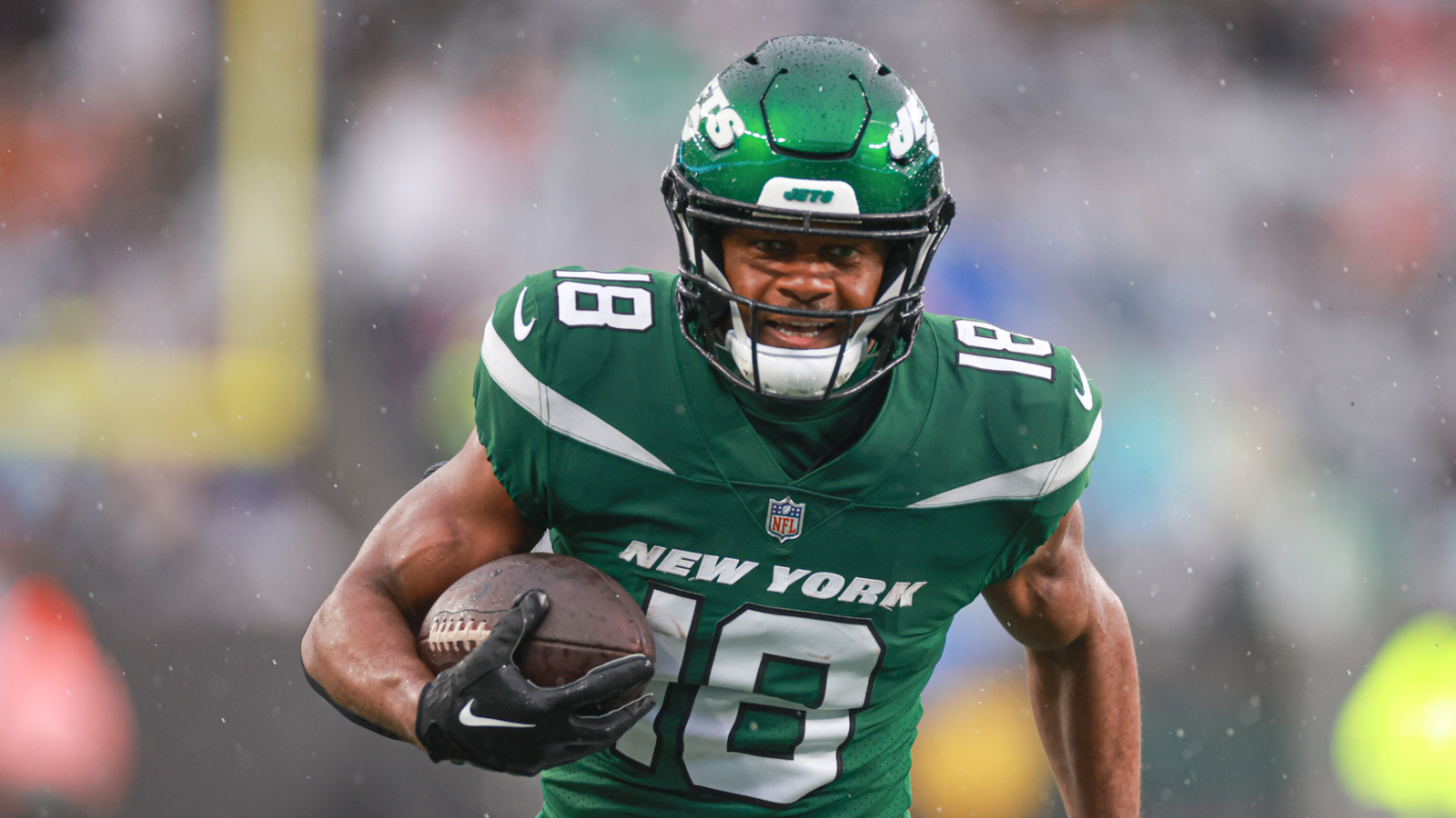 Veteran NFL receiver shares heartbreaking photos from house fire