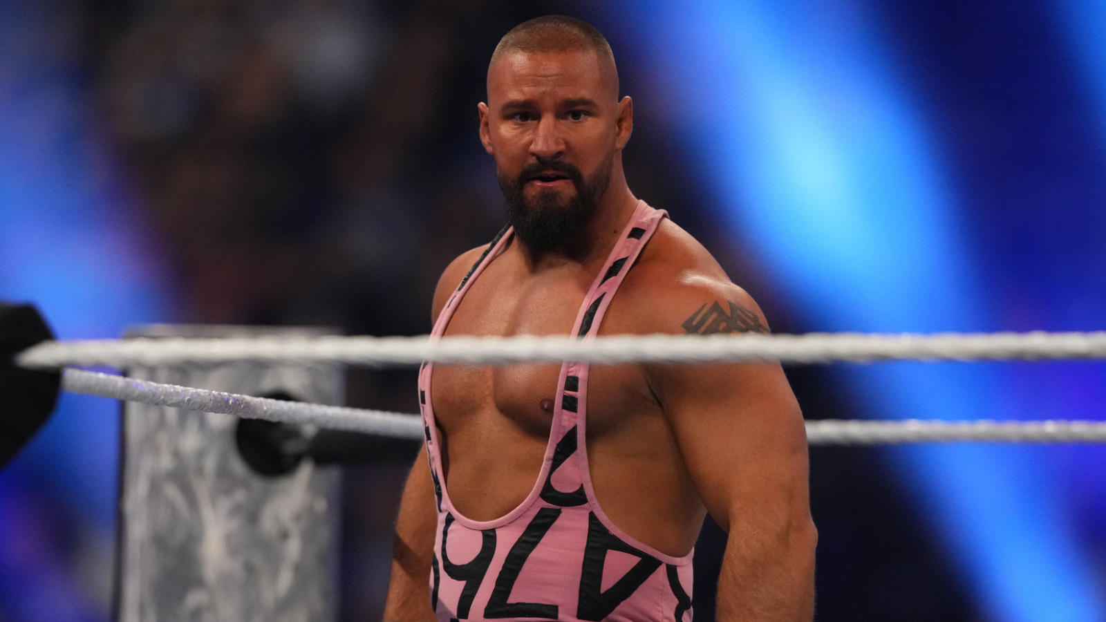 WWE RAW 6/8 Results: Oba Femi Opens The Show, Je’Von Evans Advances, Bron Breakker Costs Seth Rollins