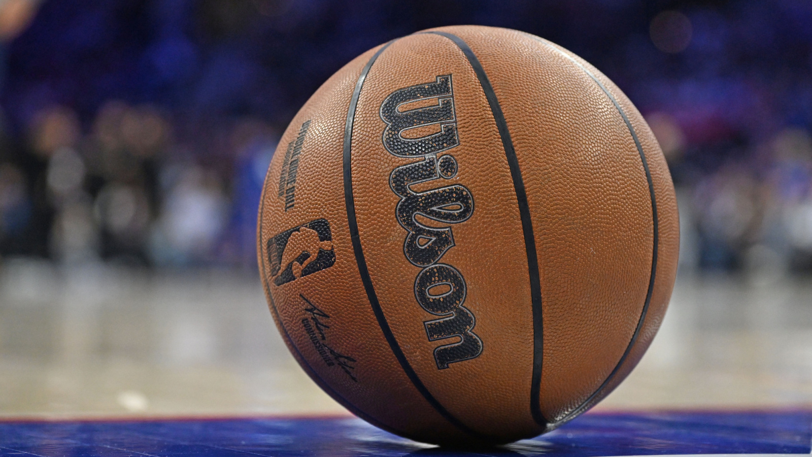 Dynastie Bussů se vrací k vlastnictví basketbalového klubu