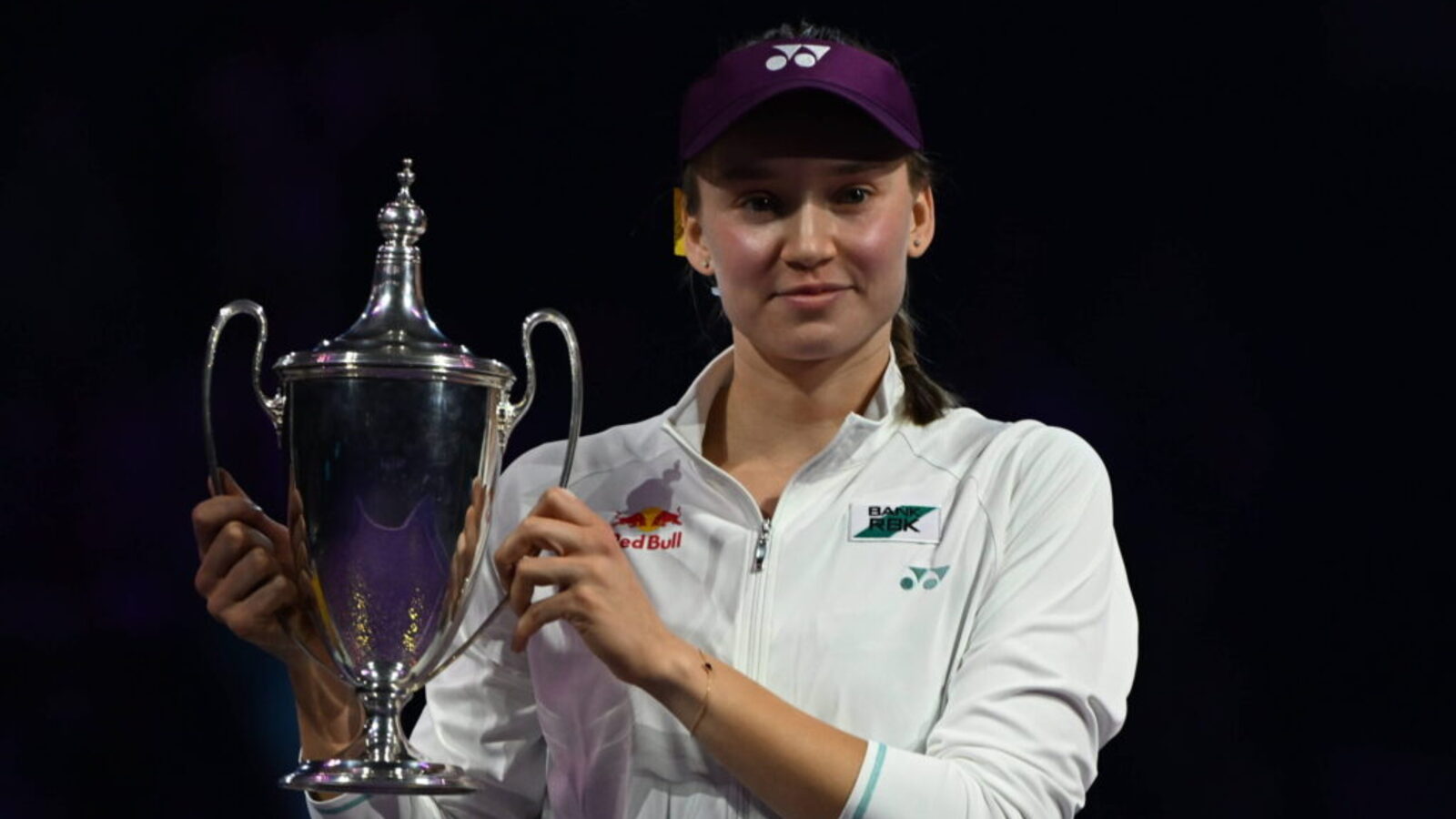Elena Rybakina Acknowledges Struggles Despite Win in Madrid