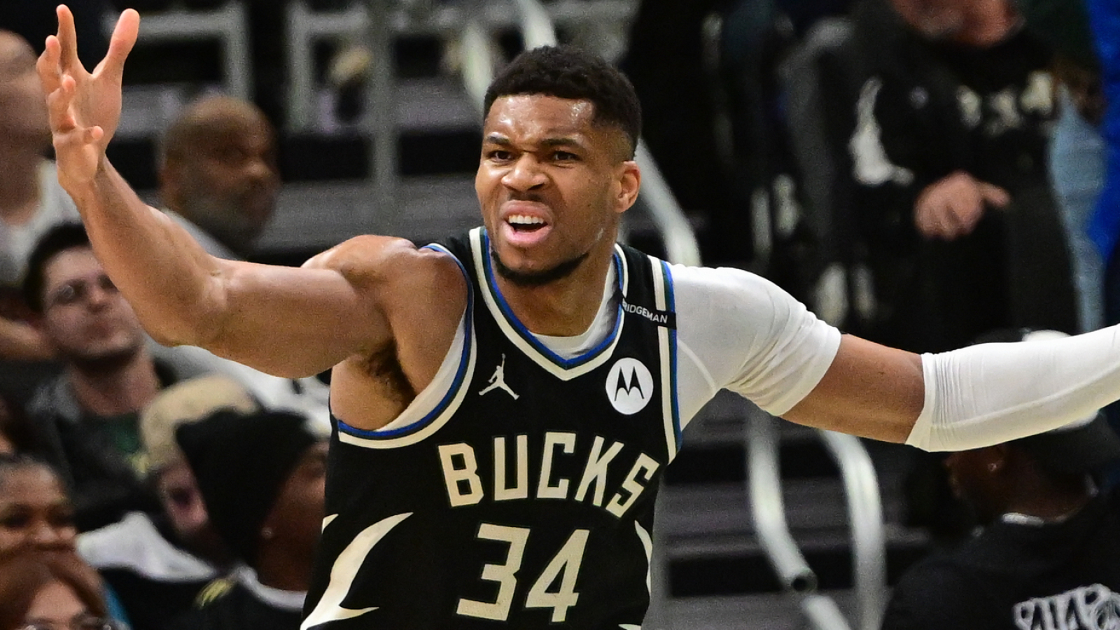 Staggering numbers show how teammates are failing Giannis Antetokounmpo
