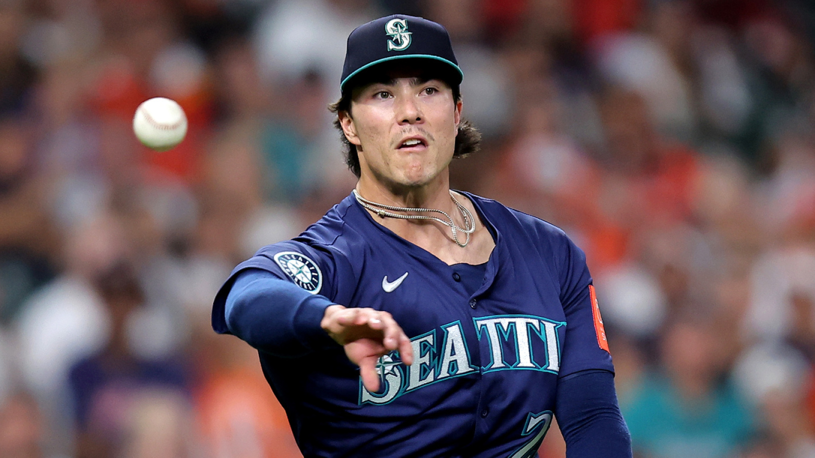 All-Star pitcher left off Mariners' ALDS roster due to injury