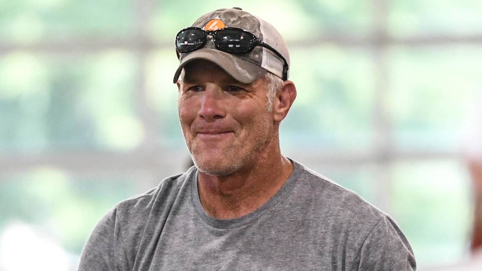 Brett Favre on CTE: 'Having kids play before high school is just not worth the risk' - NewsOpener Brett Favre on CTE: 'Having kids play before high school is just not worth the risk'