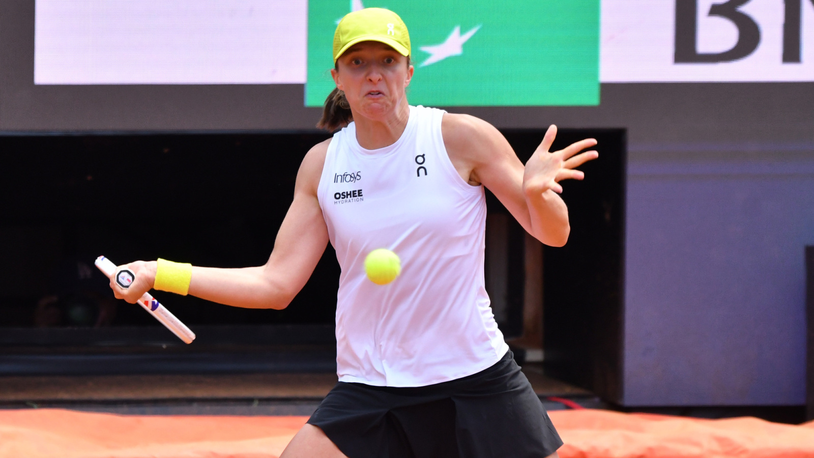 Iga Swiatek Vows to Avoid Eating ‘This’ Favorite Dessert During Italian Open