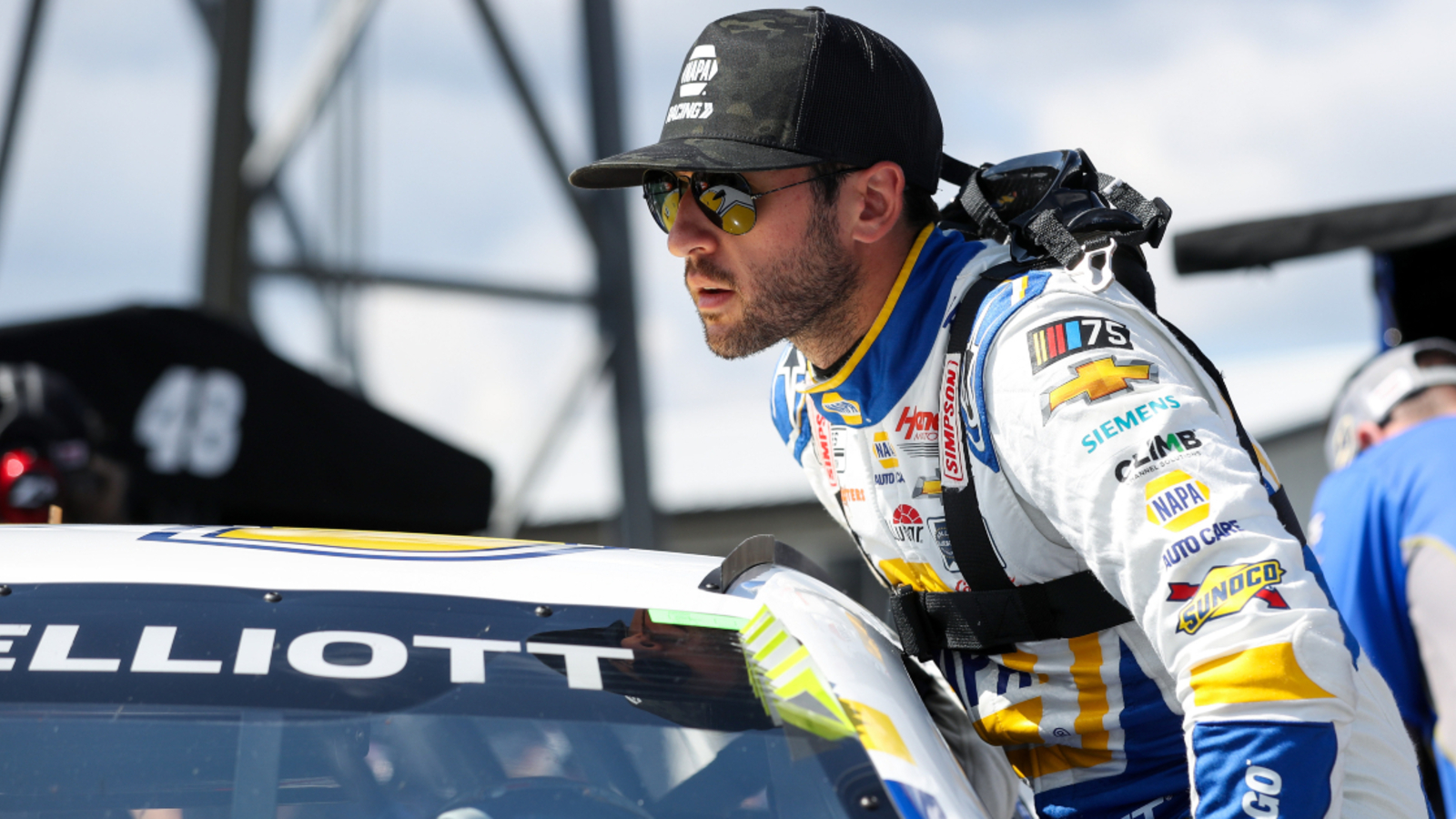 Chase Elliott reports his shoulder will be good to go for Busch Light Clash