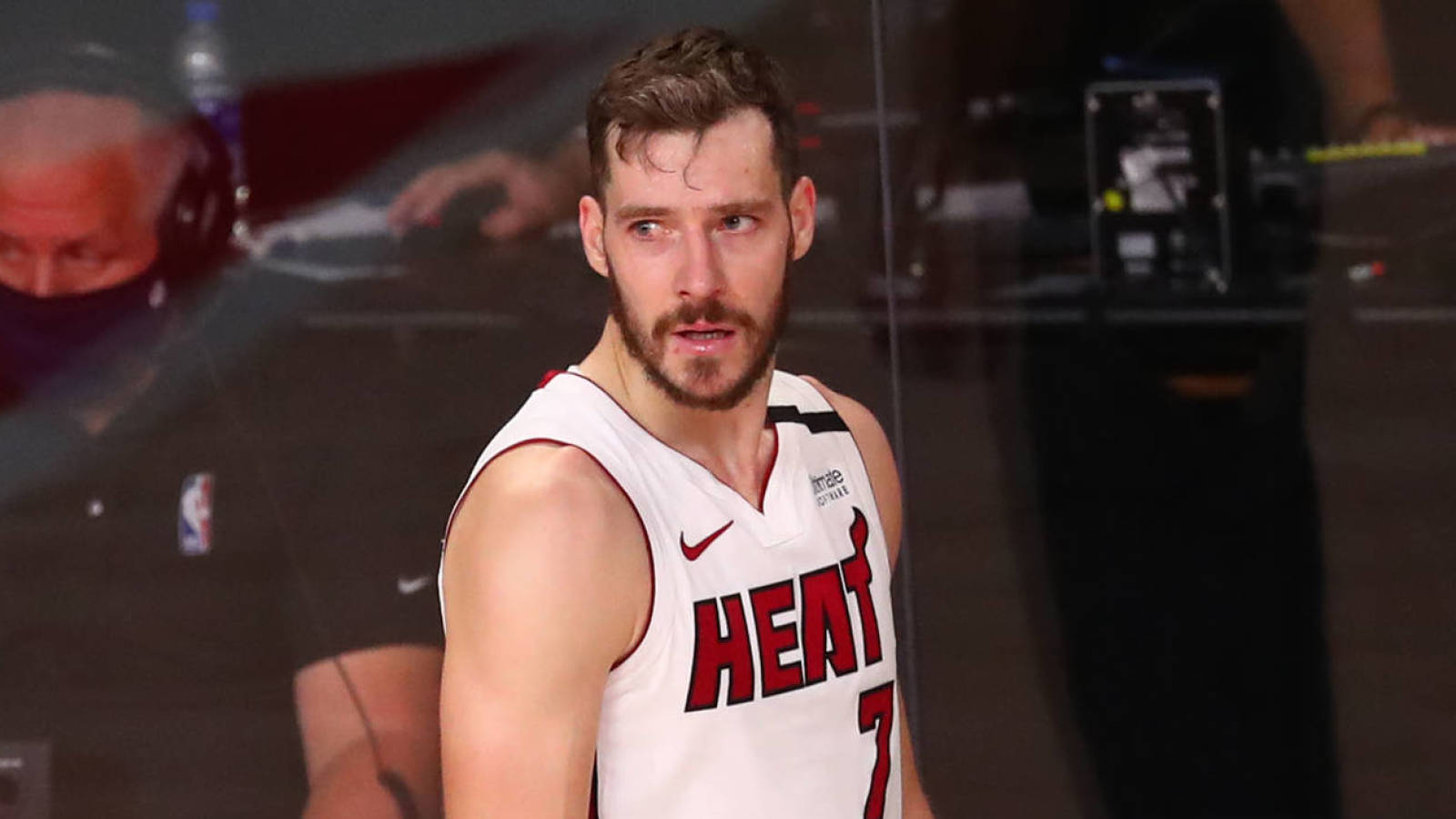 Goran Dragic Could Miss Rest Of Nba Finals With Foot Injury Yardbarker