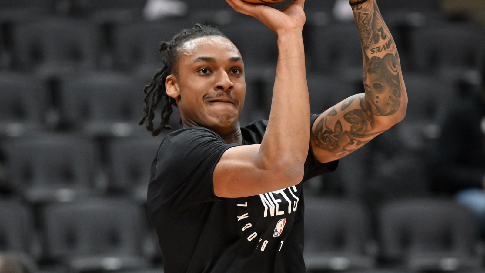 Nets forward diagnosed with fractured tibia