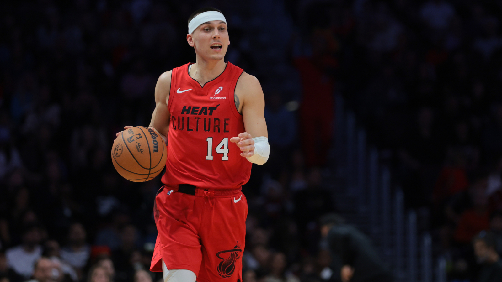 Tyler Herro says he suffered injury on Amen Thompson throwdown
