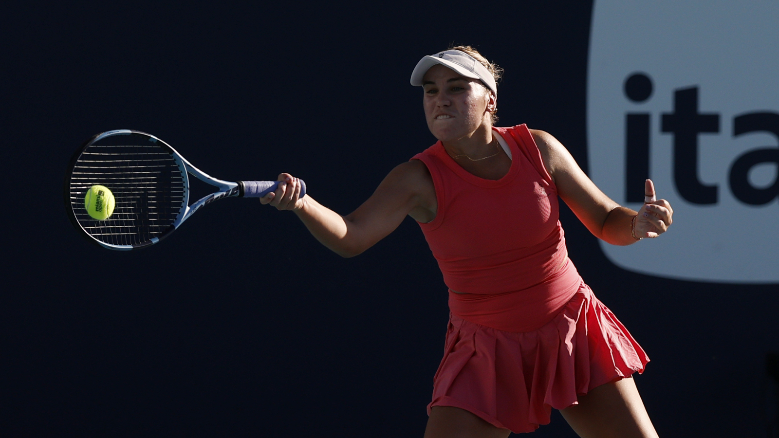 Watch: Sofia Kenin's bizarre challenge of electronic line call during Charleston Open