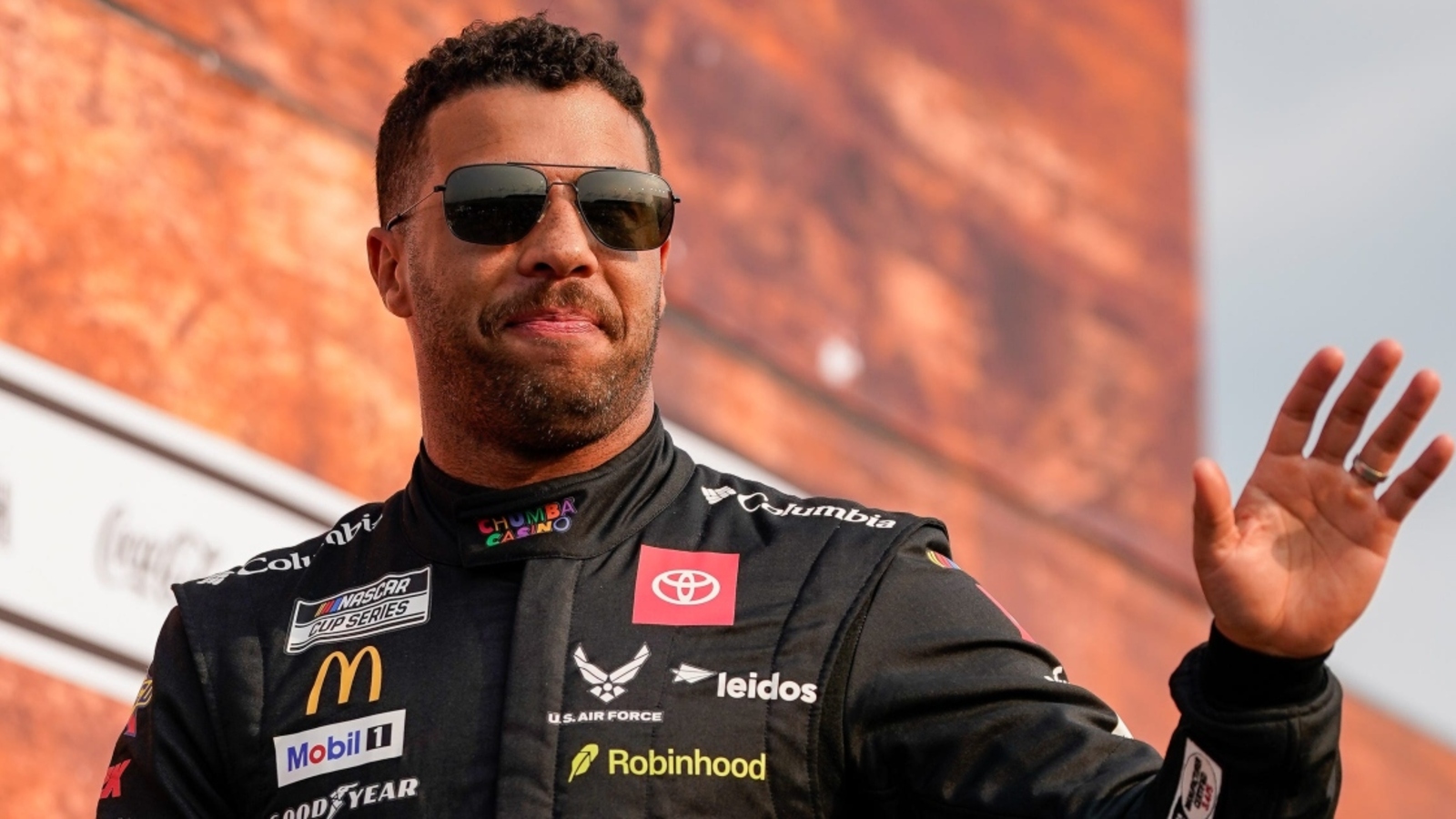 Bubba Wallace makes statement on mustache following Michigan, leaves caveat