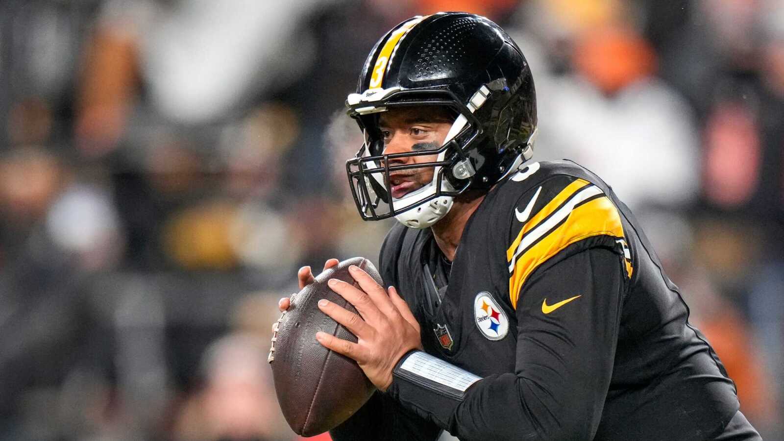 Insider suggests Steelers have preference regarding Justin Fields, Russell Wilson conundrum
