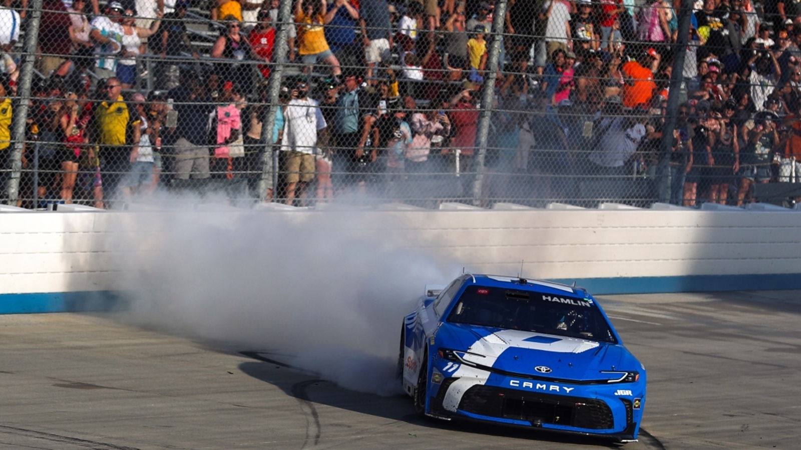 NASCAR Monday Mash-Up: Denny Hamlin does Dover again