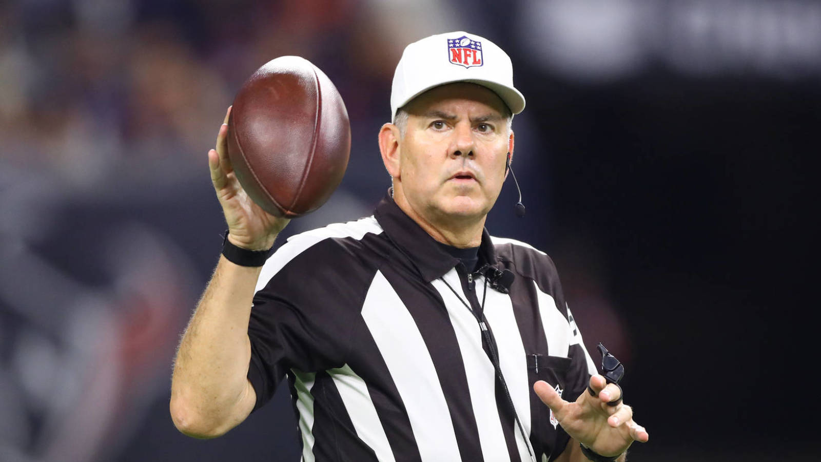 Referee Bill Vinovich S Super Bowl Crew To Include Record Number