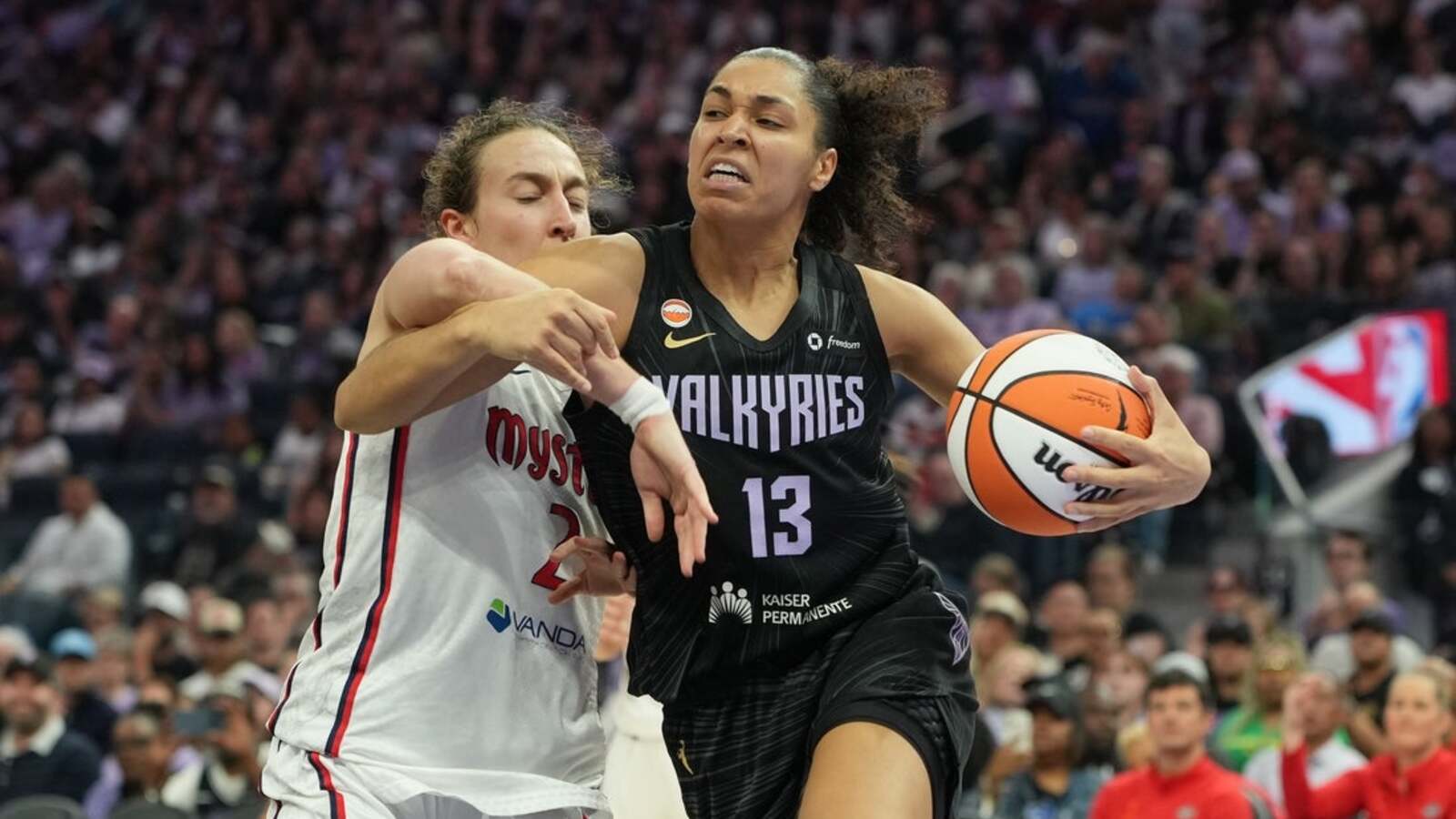 Gabby Williams scores 18 as Valkyries top Mystics for 9th straight win