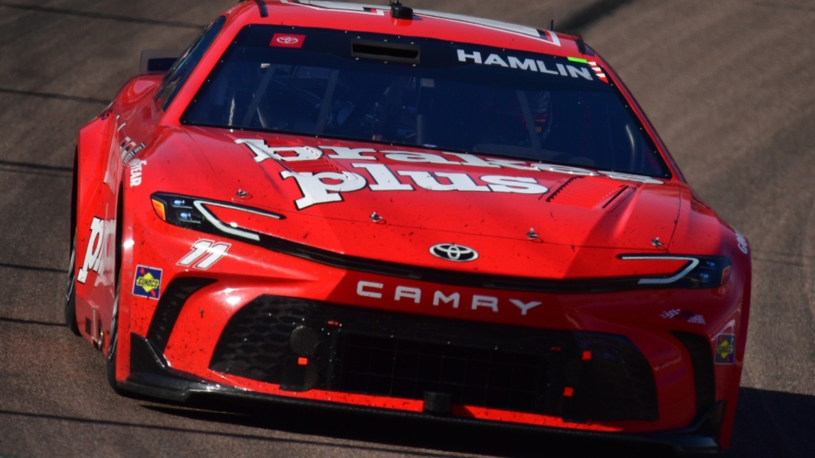 Denny Hamlin places blame Phoenix Raceway over Next Gen short track package for difficulties passing