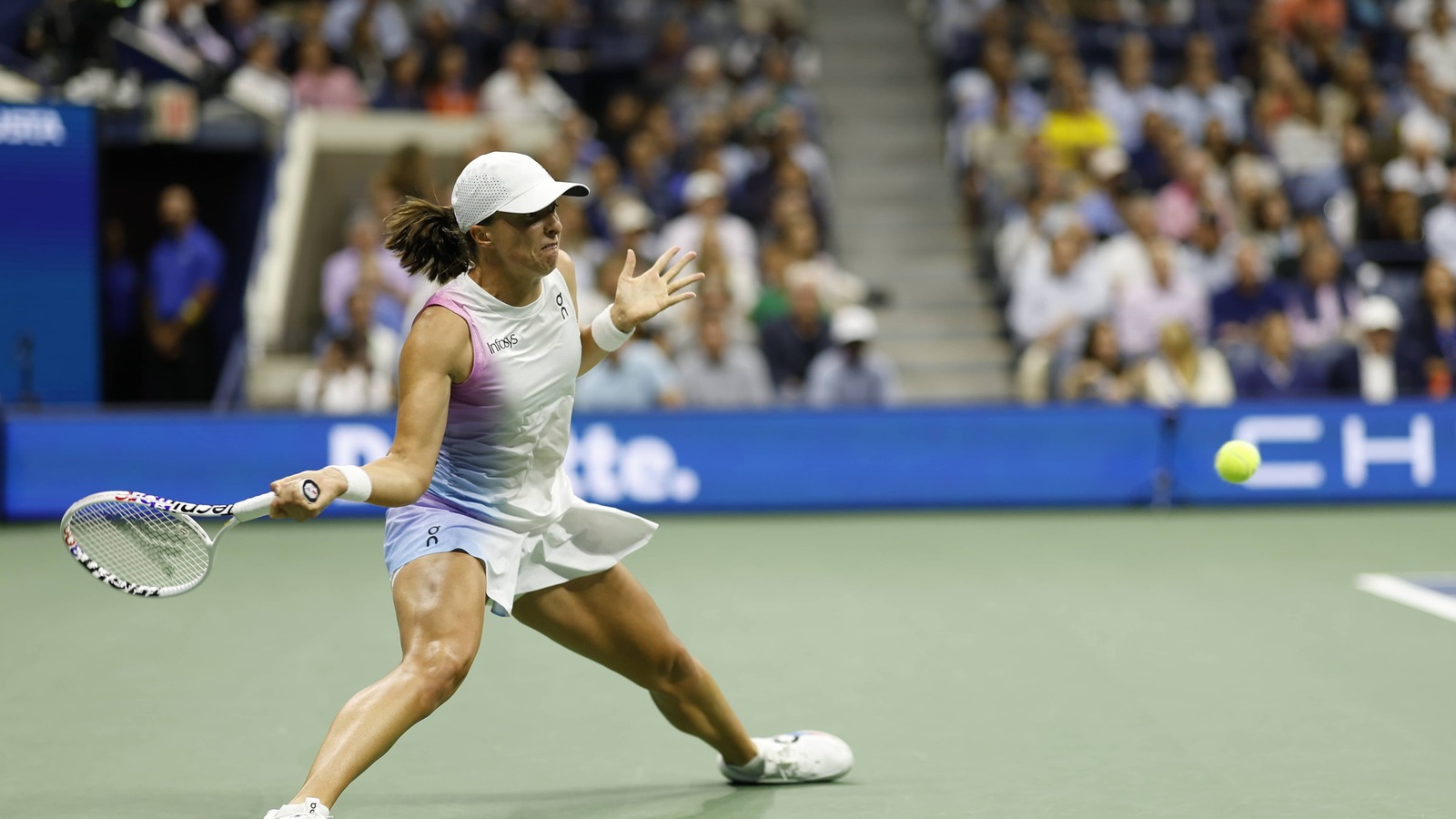 Iga Swiatek Bows Out After Coco Gauff Loss at WTA Finals