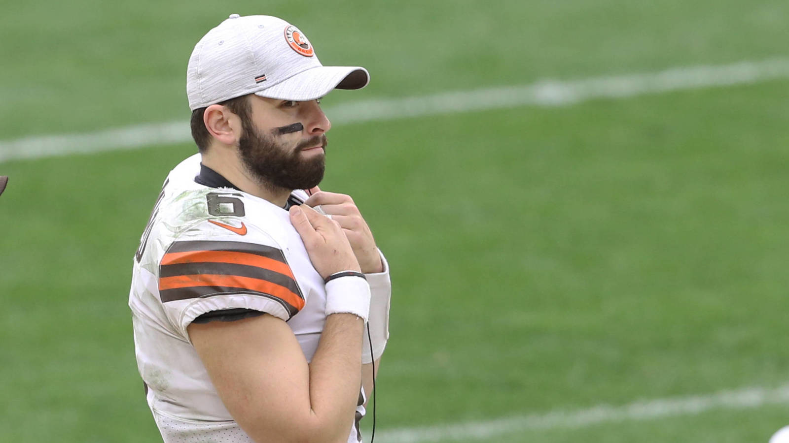 Baker Mayfield S Wife Defends Quarterback With Instagram Post Yardbarker