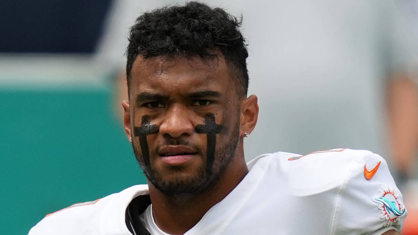 Tua Tagovailoa's future with Dolphins in doubt after latest injury? - NewsOpener Tua Tagovailoa's future with Dolphins in doubt after latest injury?