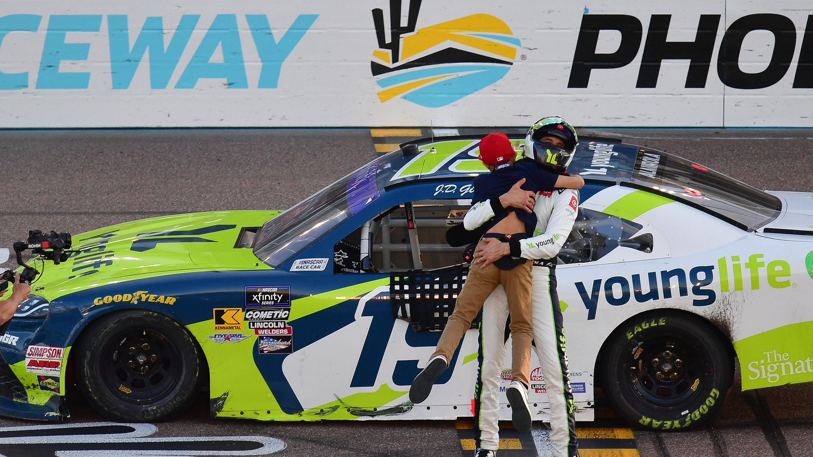 Fans furious after Almirola’s GovX200 win over Arizona native at Phoenix Raceway