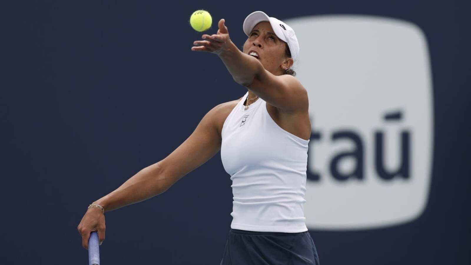 WTA roundup: Madison Keys fights into next round in Charleston