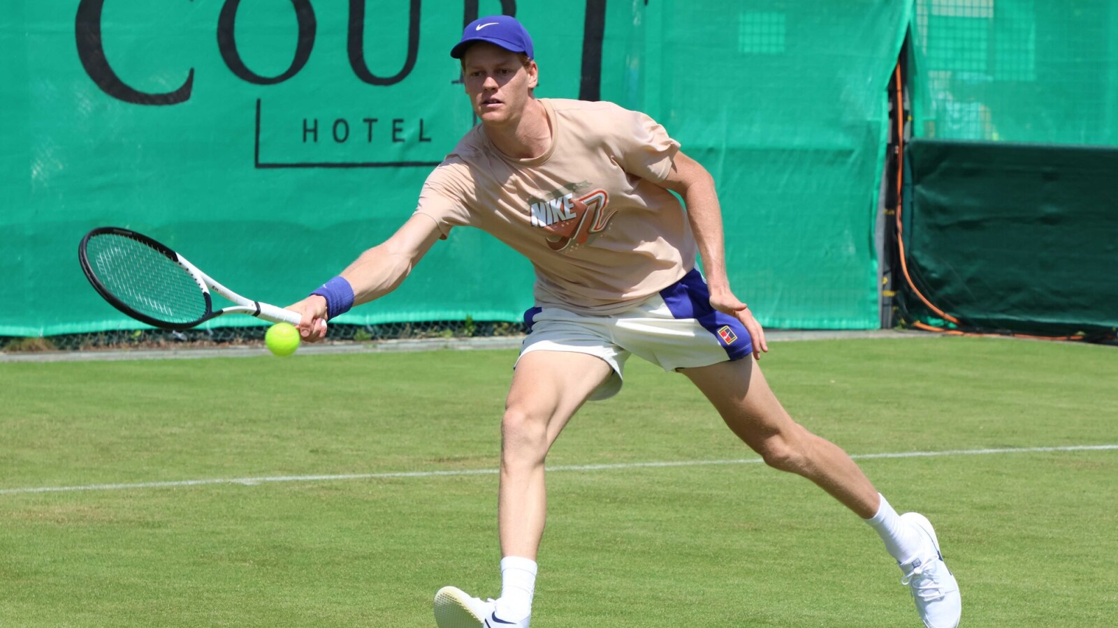 'Not a bad serve to copy': Darren Cahill details Jannik Sinner's bold serve makeover