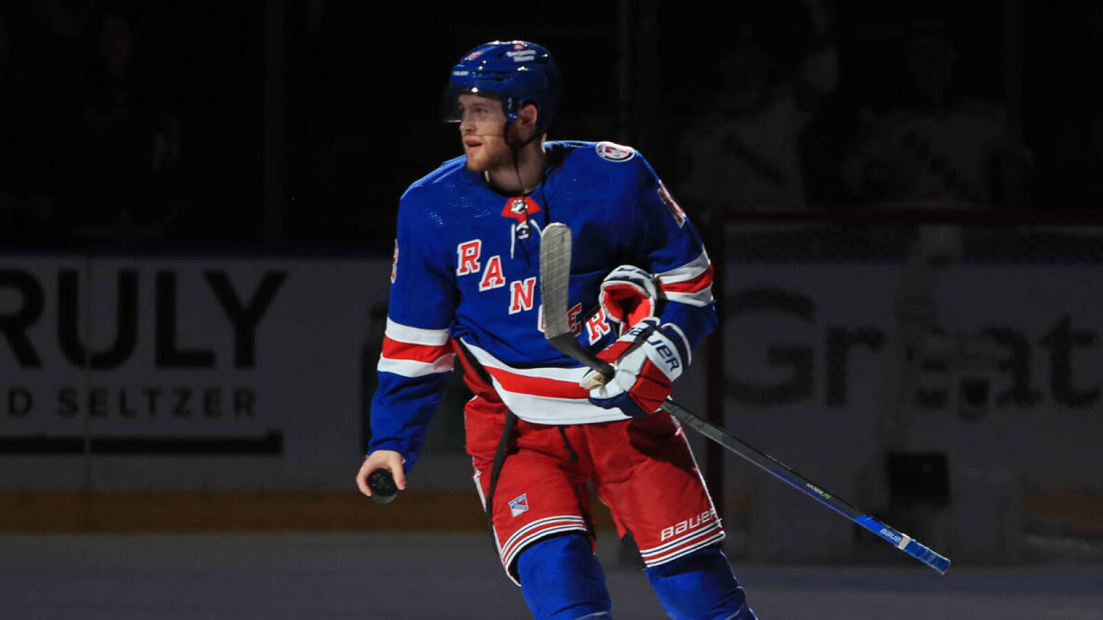 Andrew Copp leads Rangers to 4-1 win over Hurricanes in Game 4, tying series 2-2