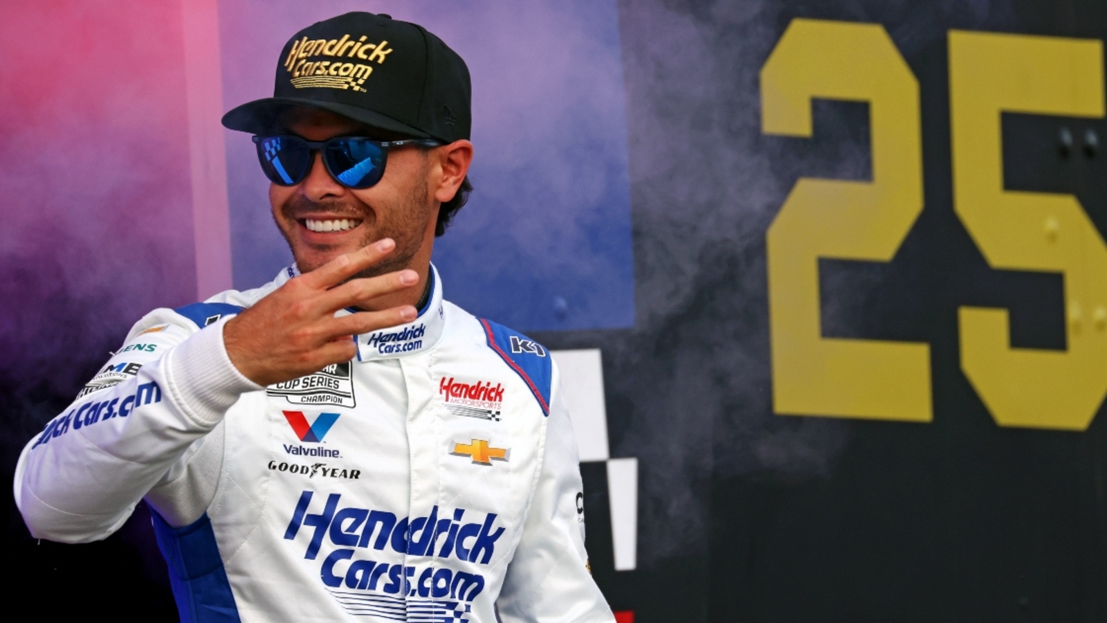 http://www.yardbarker.com/media/f/0/f018449fef59028374415fe450acb4c8b465a95f/thumb_16x9/kevin-harvick-keeps-it-real-on-kyle-larson-indy-500-coca-cola-600-double-i-dont-think-he-has-chance-.jpg