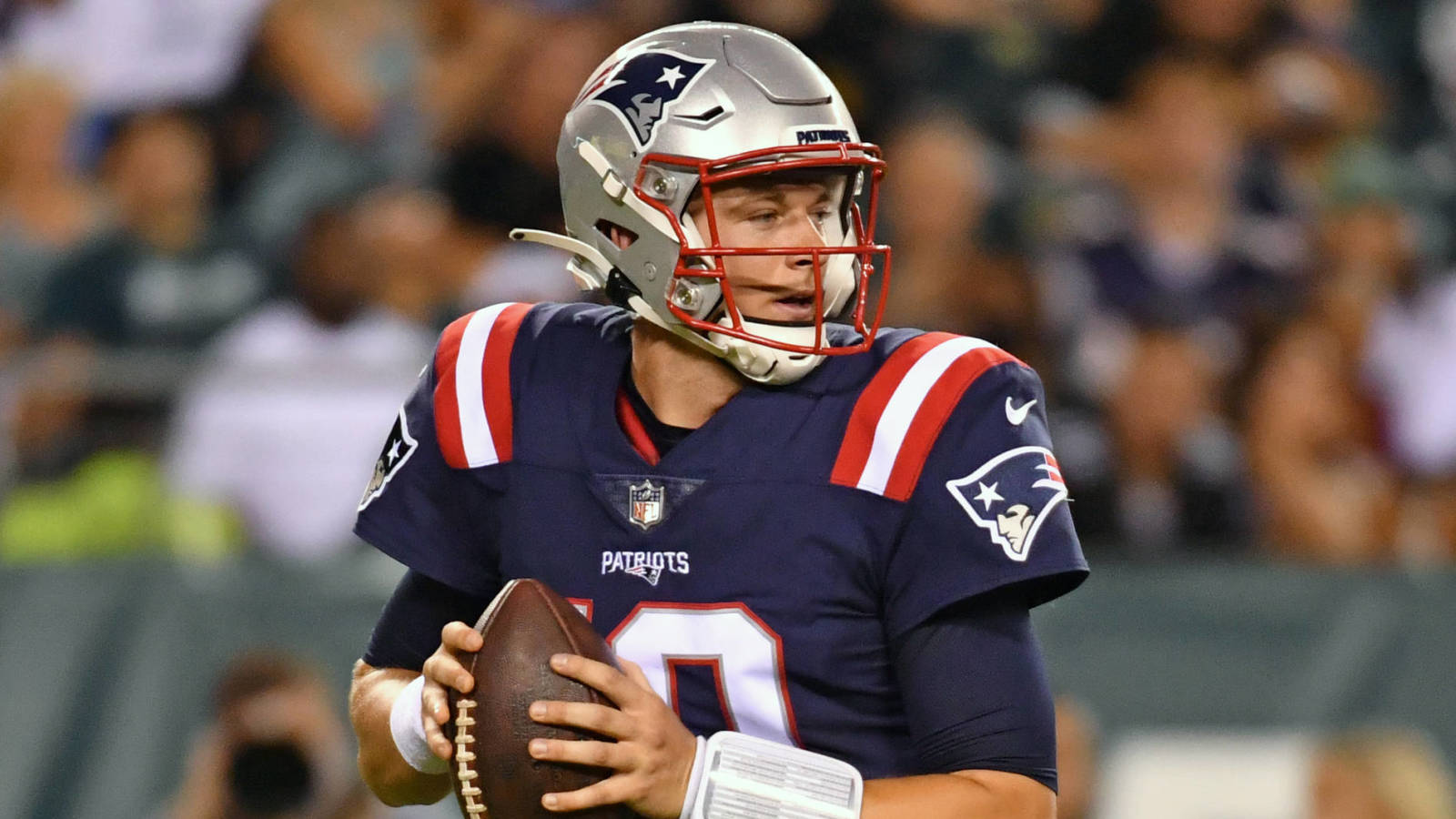 Mac Jones winning praise from veteran Patriots teammates - NewsOpener Mac Jones winning praise from veteran Patriots teammates