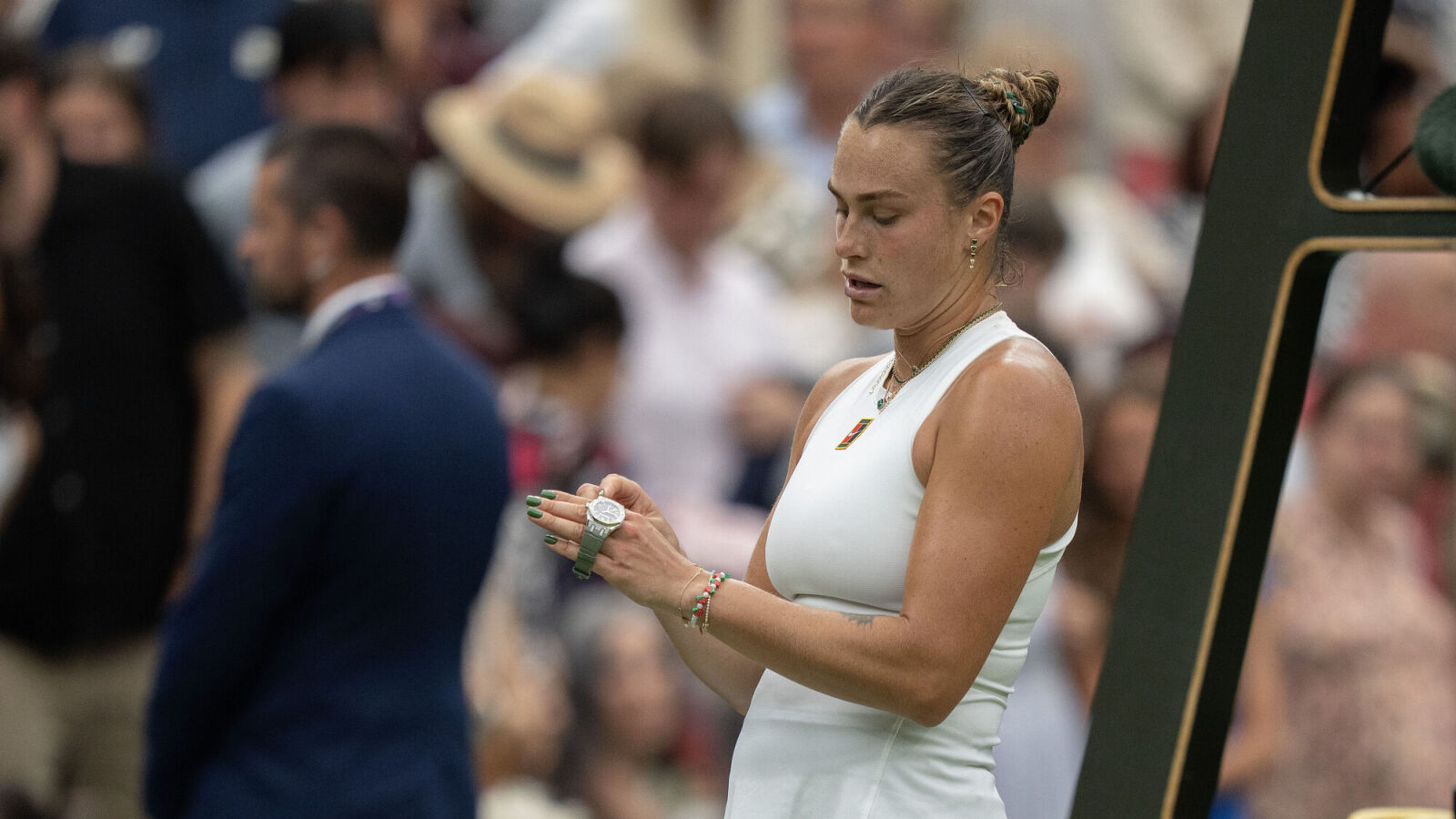 Aryna Sabalenka rallies from the brink to deny Laura Siegemund’s Wimbledon miracle