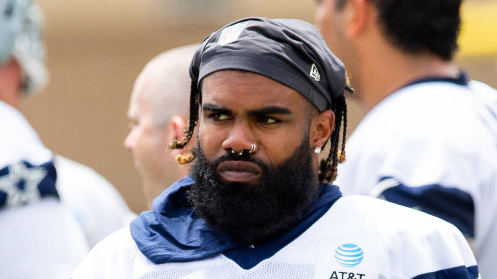 Ezekiel Elliott Facing 1m Lawsuit For Another Alleged Dog Attack Yardbarker Ezekiel Elliott Facing 1m Lawsuit For Another Alleged Dog Attack Yardbarker