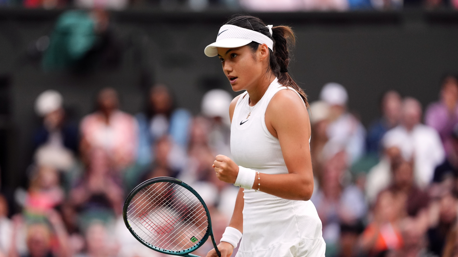 Emma Raducanu Eyes Redemption Against ‘Best in the World’ Iga Swiatek at Roland Garros