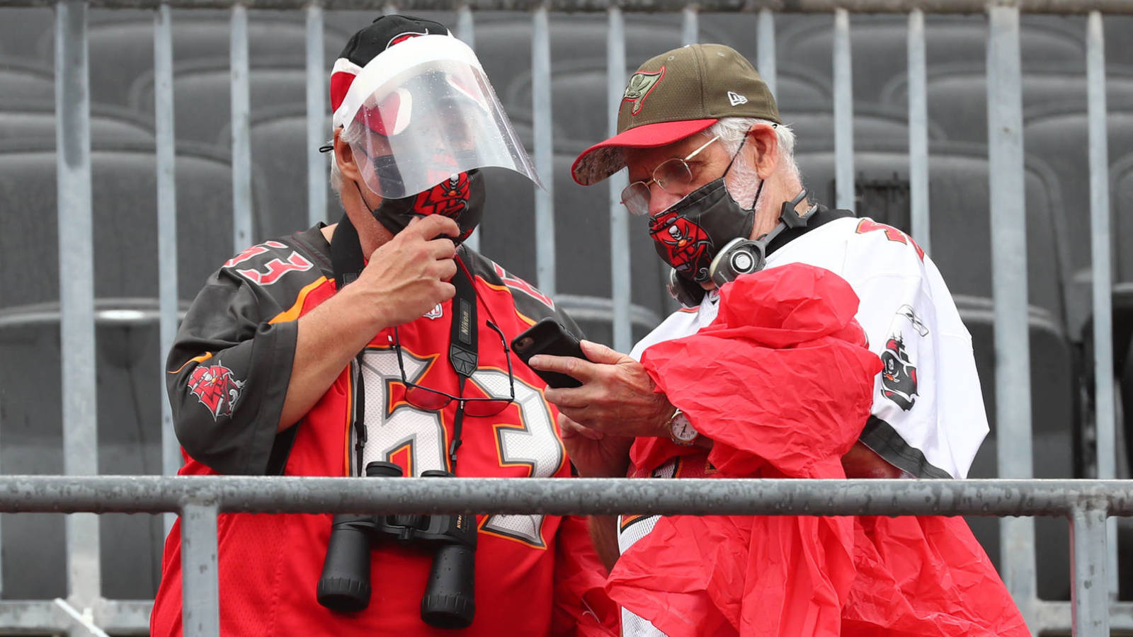 Tampa mayor issues outdoor mask order for Super Bowl and beyond