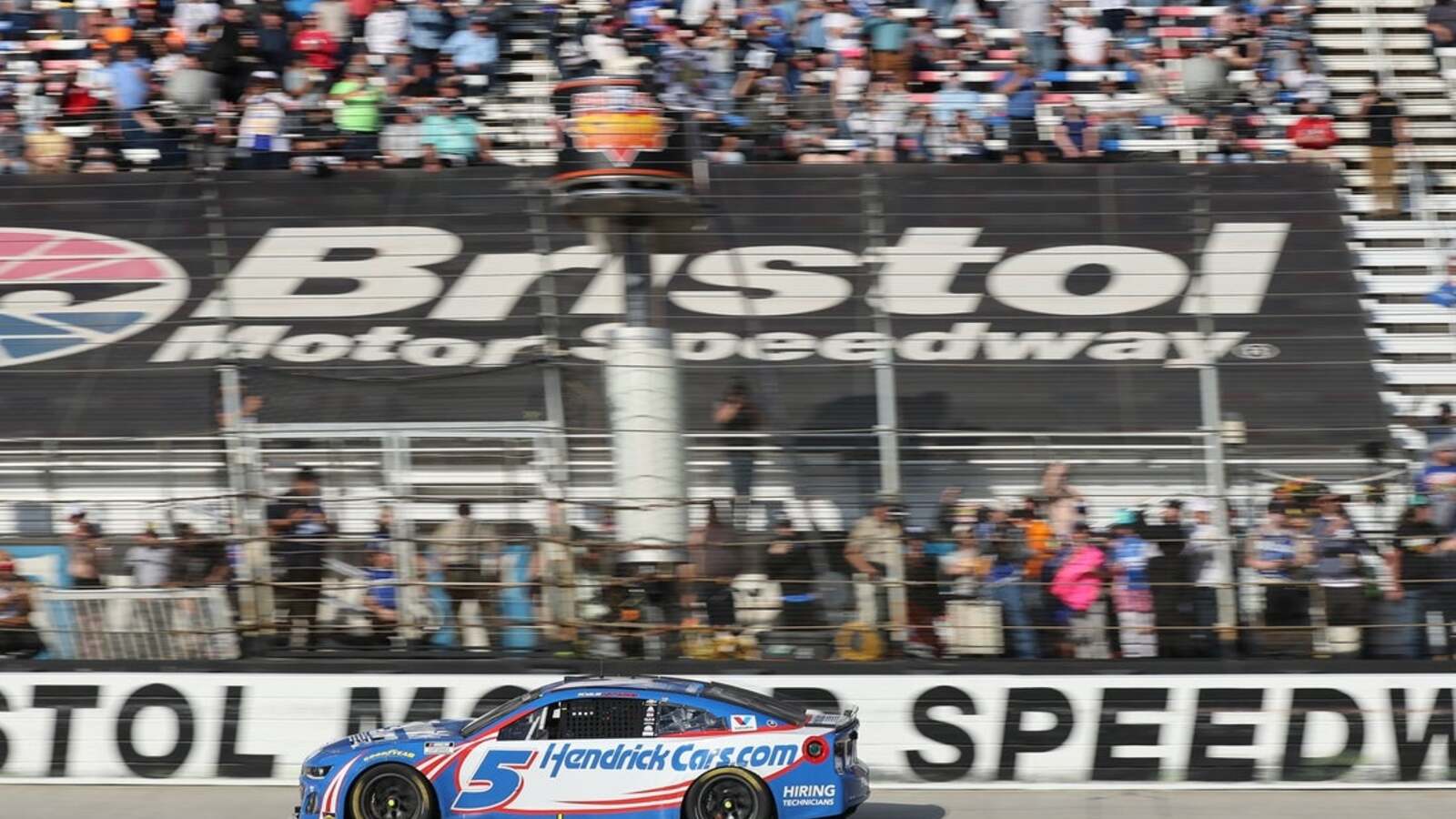 Cup Series returns to action at Bristol's Food City 500