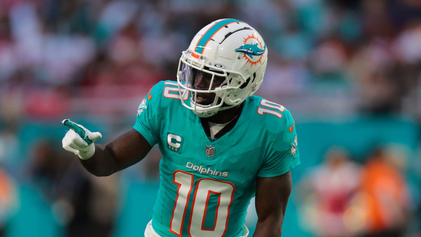 Dolphins HC discusses WR Tyreek Hill's future amid trade rumors