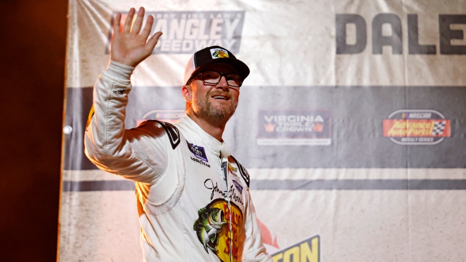 Dale Earnhardt Jr. shows off new paint scheme in CARS Tour test at Nashville Fairgrounds