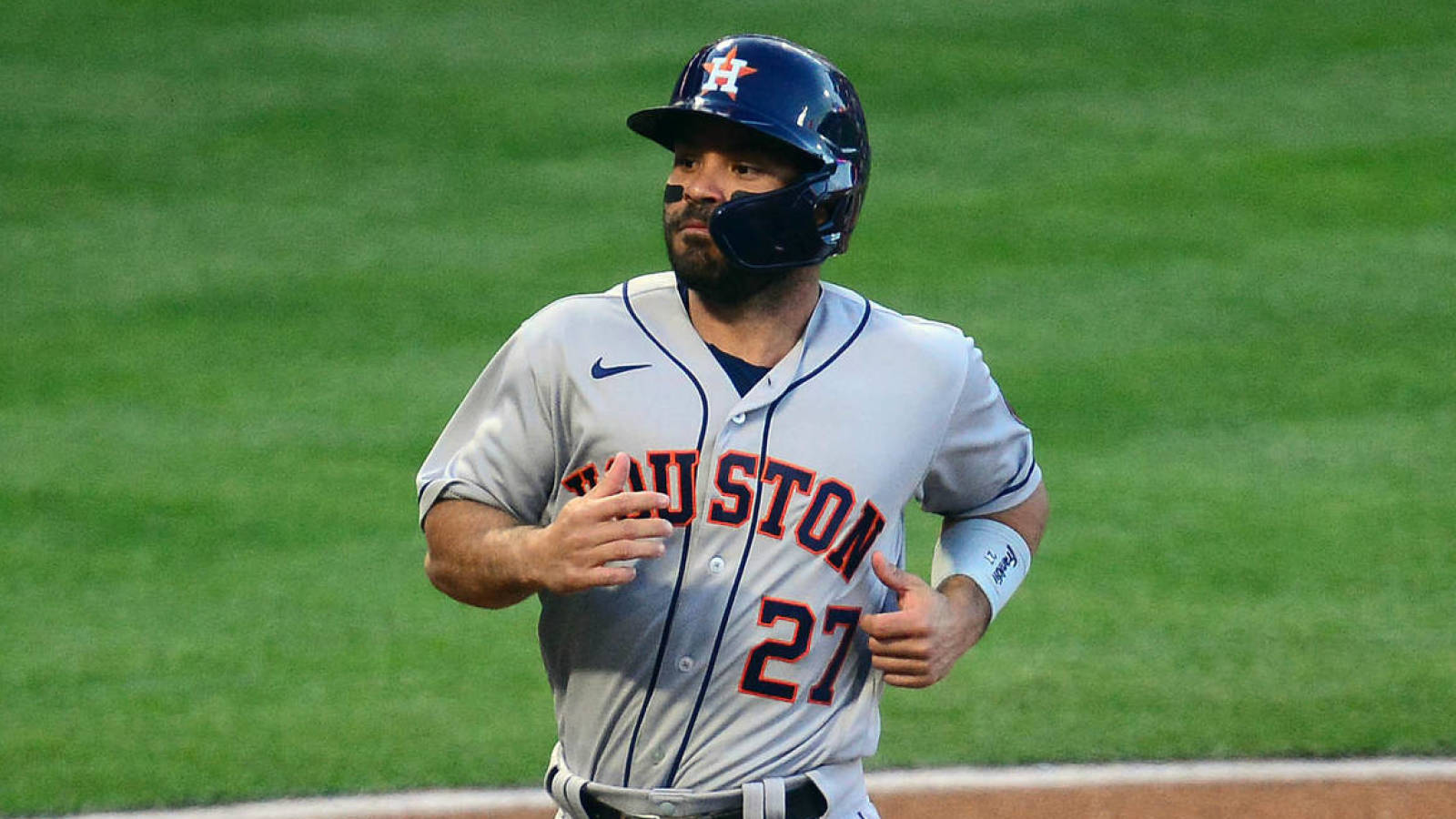 Astros place Jose Altuve, four others on IL due to health and safety protocols